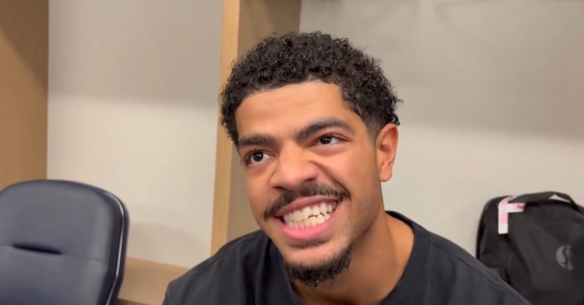 टीम रिपोर्टर: शेपर्ड के दांत का एक टुकड़ा टूट गया था, लेकिन उसने ग्रिजलीज़ के खिलाफ खेल खत्म करने पर जोर दिया