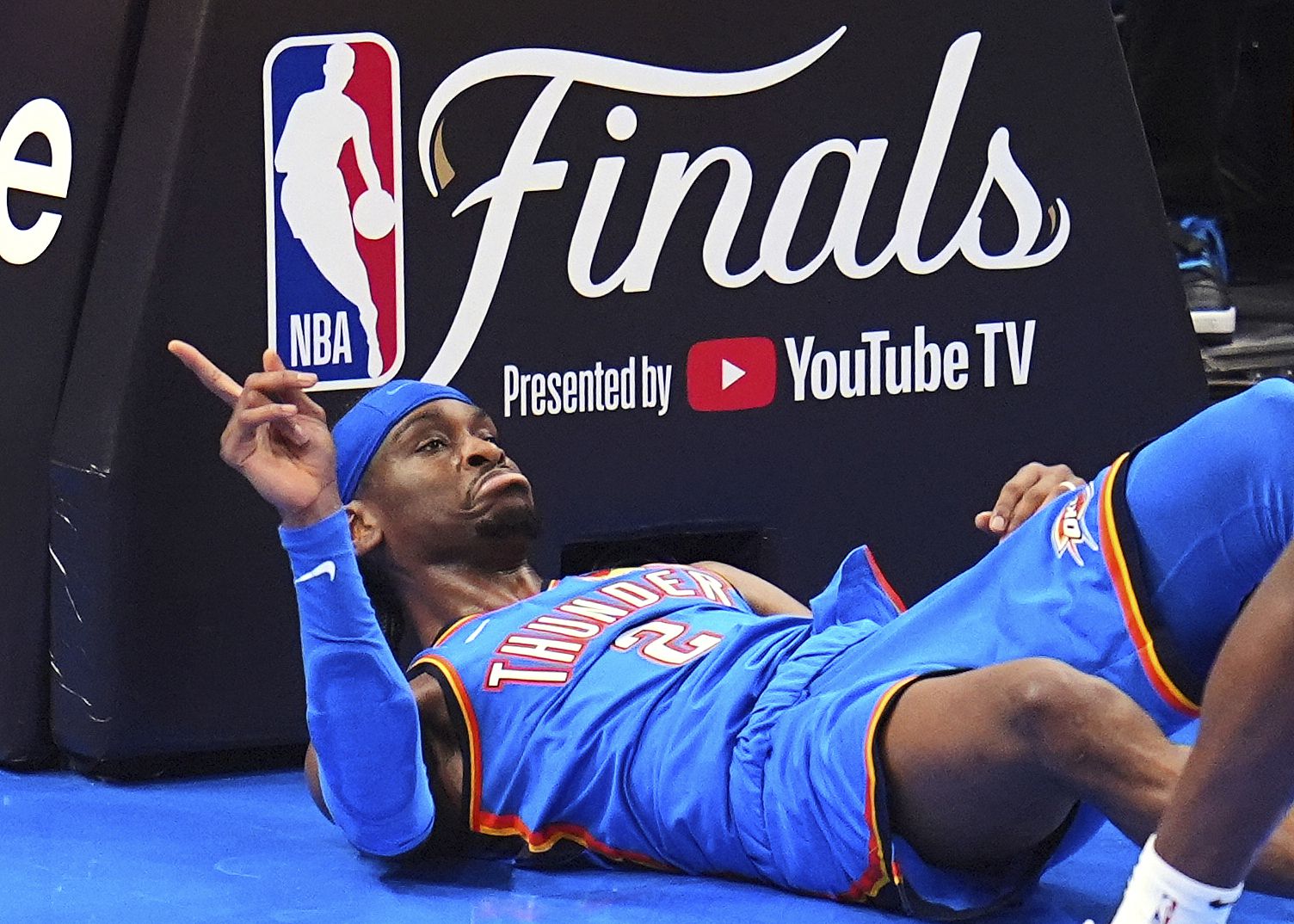 क्या आप सहमत हैं? डोंसिक पर टिप्पणियाँ छोड़ें: हालाँकि वह उत्कृष्ट है, लेकिन वह अलेक्जेंडर जितना अच्छा नहीं है