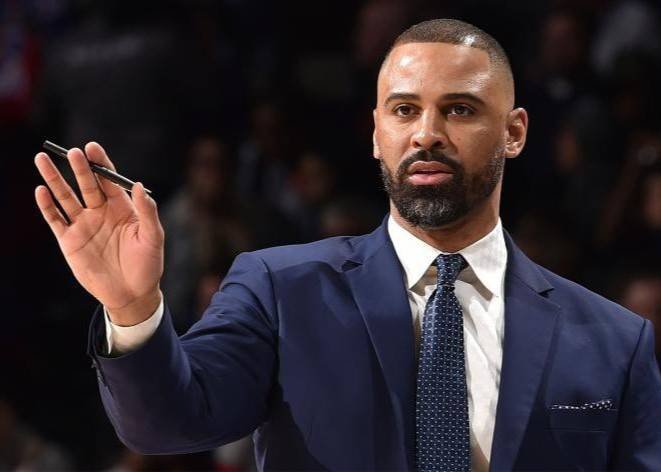 उडुका: कोर्ट पर हर जगह टीम के साथी खुले हैं, लेकिन हम जबरदस्ती शॉट लगा रहे हैं