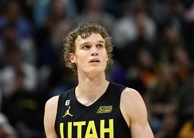 असहाय! मार्ककानन ने 12-23 शूटिंग, 4 रिबाउंड और 1 सहायता पर 33 अंक बनाए।