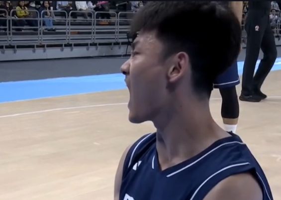 ग्वांगडोंग की जीत में महत्वपूर्ण योगदानकर्ता! जू जी और वांग रुइज़ ने संयुक्त रूप से 56 अंक, 14 रिबाउंड और 6 सहायता प्रदान की