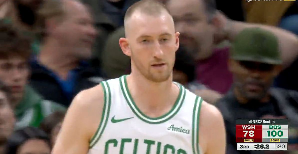 हमला टूट गया! सेल्टिक्स ने तीन तिमाहियों में 102 अंक बनाए, जो इस सीज़न में उनके प्रति गेम औसत अंक के करीब है।