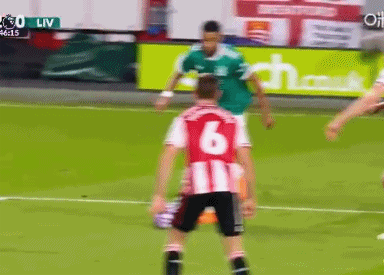 विवाद का फैसला! गैकपो को तीन-सेकंड क्षेत्र में नीचे लाया गया, और रेफरी ने हूपर के निर्णय पर कोई टिप्पणी नहीं की।