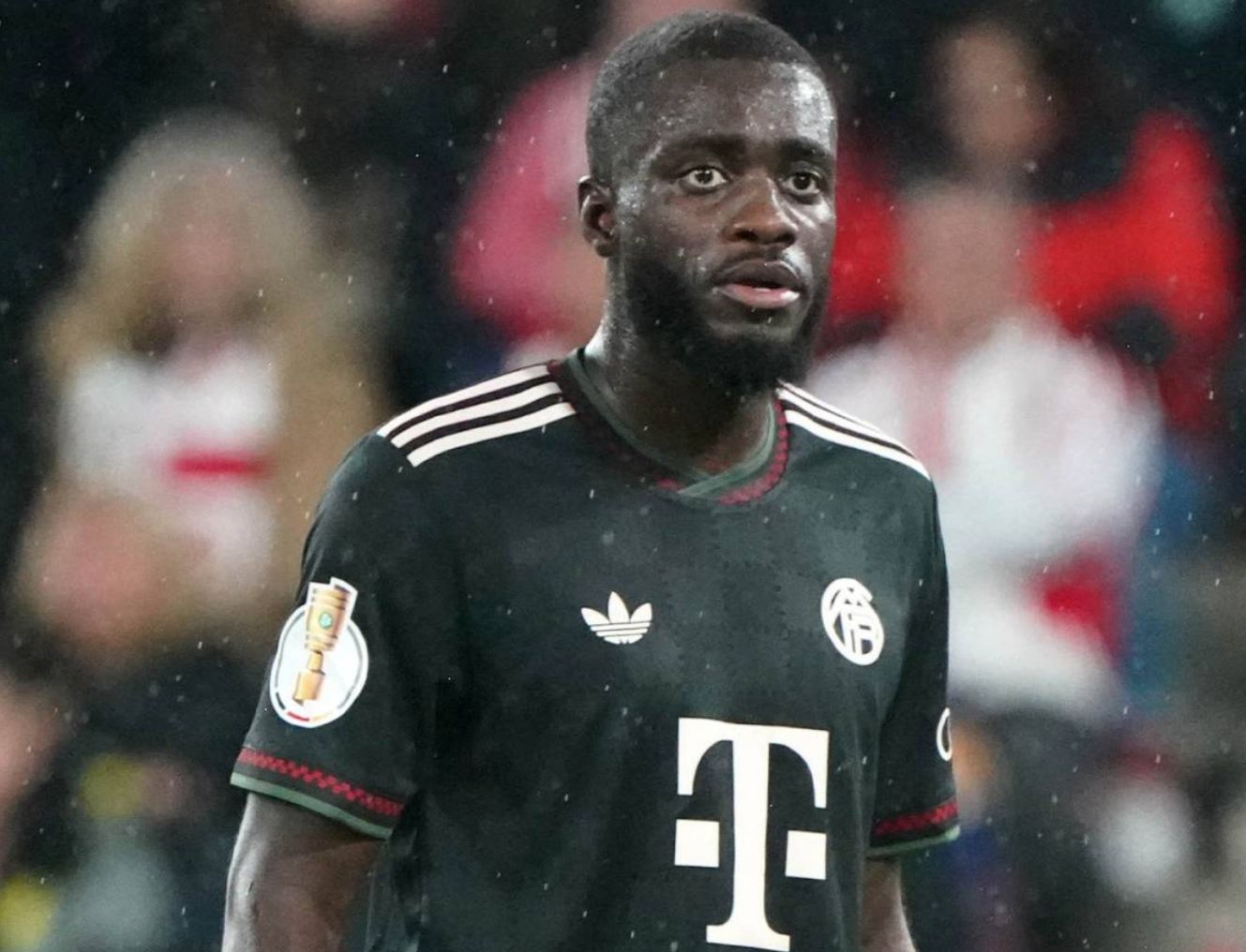 बिल्ड: यह खबर कि युपा और रियल मैड्रिड एक समझौते पर पहुंच गए हैं, असत्य है, बायर्न अभी भी अनुबंध नवीनीकरण वार्ता में है