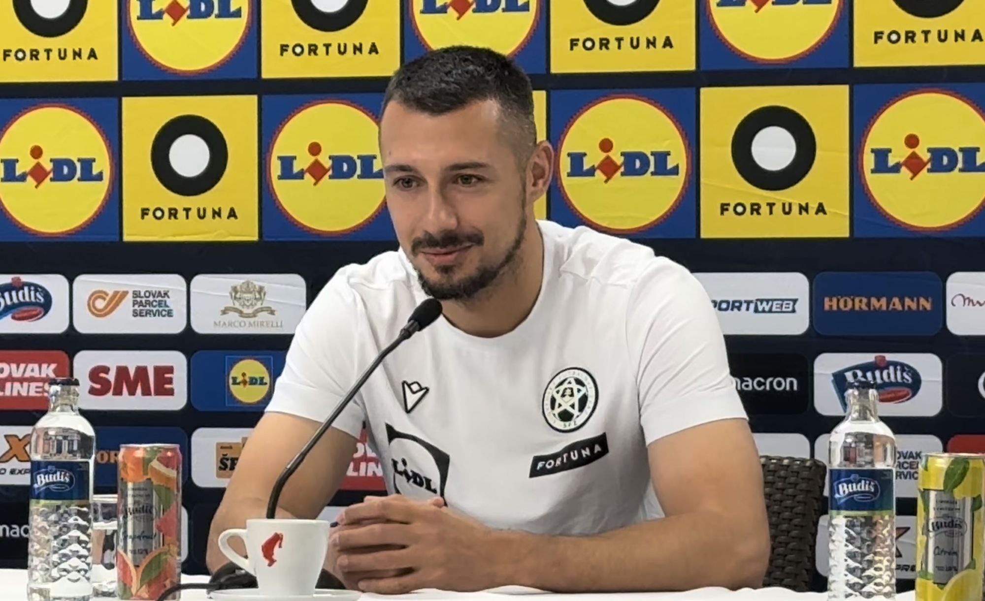 स्लोवाकिया के अंतर्राष्ट्रीय स्क्रांट्ज़ चोट से लौटे और विश्व कप में भाग लेने की इच्छा व्यक्त की