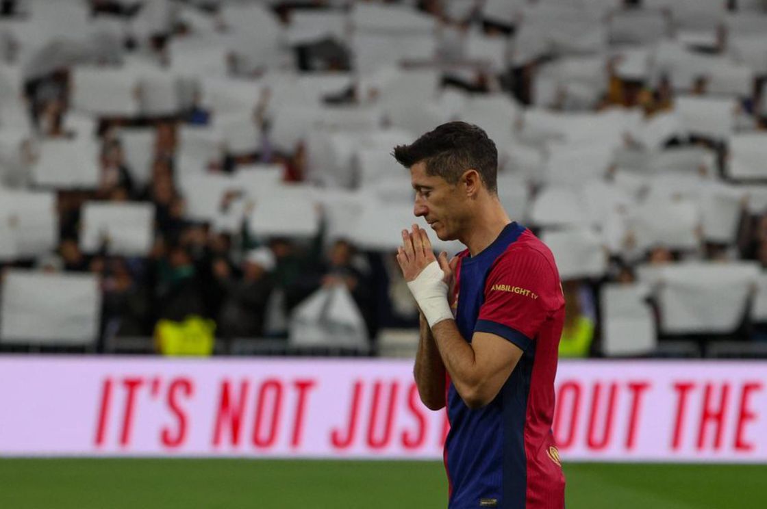 रिपोर्टर: एसी मिलान लेवांडोव्स्की को साइन करना चाहता है और अगले कुछ हफ्तों में उसके एजेंट से मिलने की योजना बना रहा है