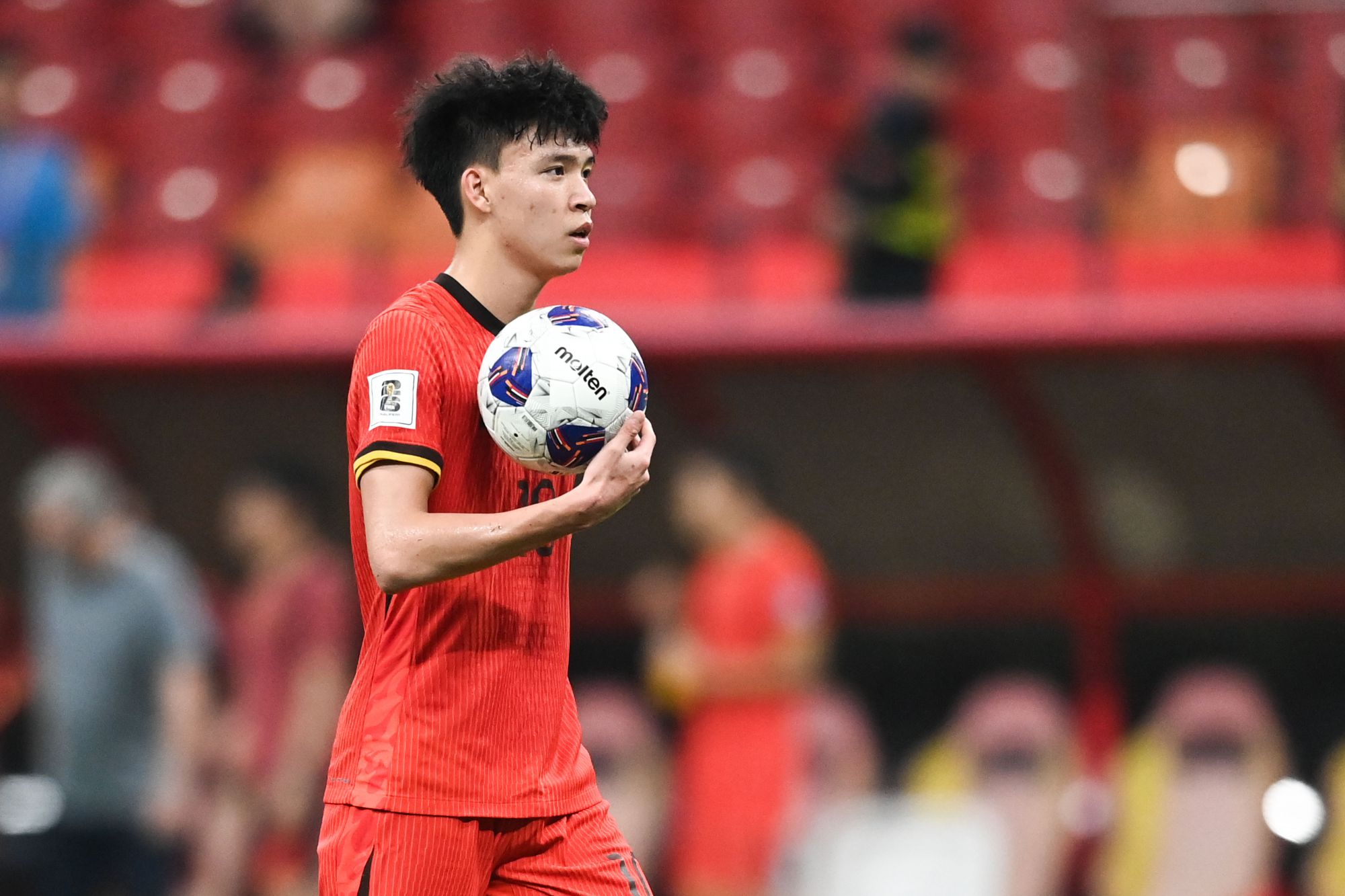 एंटोनियो: वांग युडोंग शारीरिक और मानसिक रूप से थका हुआ है, इसलिए हमने उसे आराम करने देने का फैसला किया।