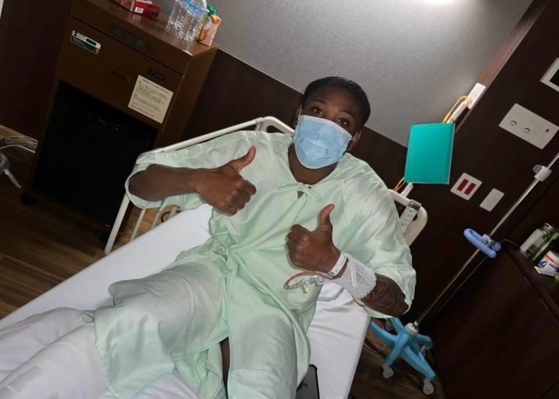 घाना अधिकारी: जापान के खिलाफ गंभीर रूप से घायल हुए फ्रांसिस की सर्जरी हुई है और वह ठीक होने के लिए फ्रांस लौटेंगे।