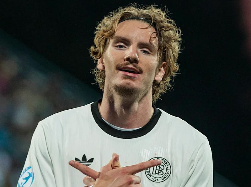 वाल्टर मैडर ने पिछले दो राष्ट्रीय टीम खेलों में 3 गोल किए हैं, जर्मन टीम के लिए सभी गोल अकेले ही किए हैं