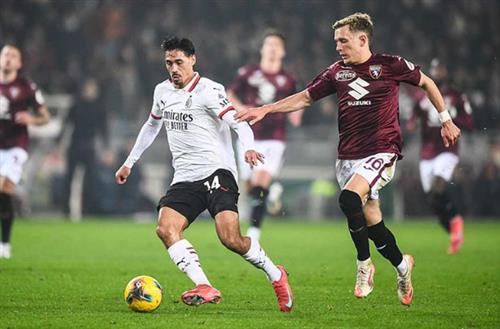 टोरिनो बनाम एसी मिलान