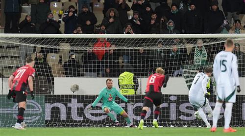 पनाथिनाइकोस बनाम रेकजाविक विकिंगुर