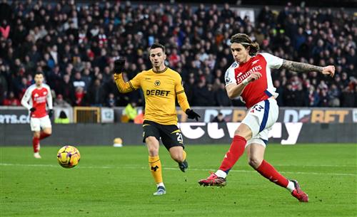 भेड़ियों बनाम आर्सेनल