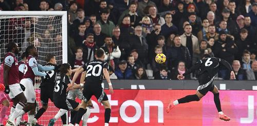 वेस्ट हैम यूनाइटेड बनाम आर्सेनल