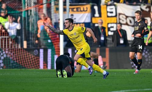 वेनिस बनाम पर्मा