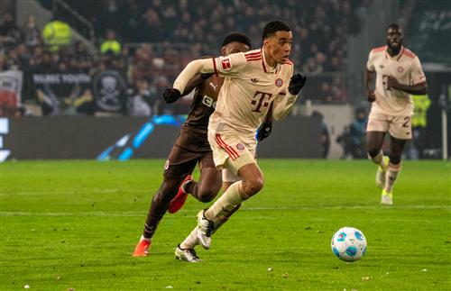 सेंट पॉली बनाम बायर्न म्यूनिख