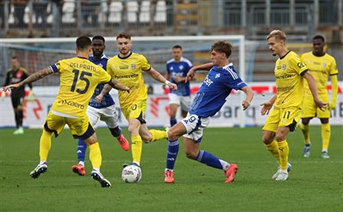 कोमो बनाम पर्मा