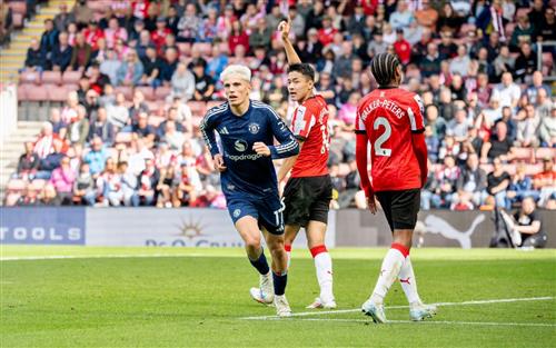 साउथेम्प्टन बनाम मैनचेस्टर यूनाइटेड