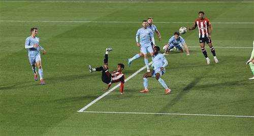 ब्रेंटफ़ोर्ड बनाम लेयटन ओरिएंट