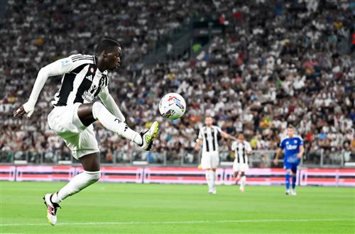 जुवेंटस बनाम कोमो