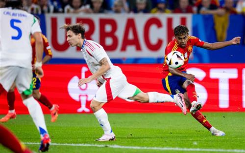 स्पेन बनाम इटली