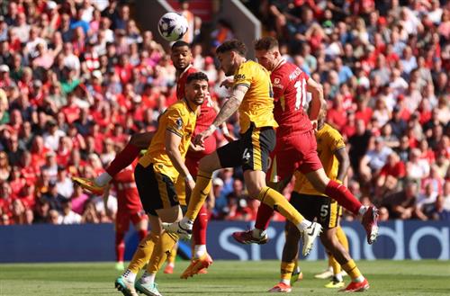 लिवरपूल बनाम वॉल्व्स