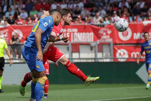 मोंज़ा बनाम फ्रोसिनोन