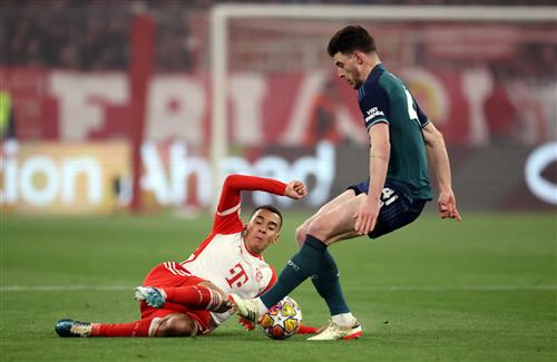 बायर्न म्यूनिख बनाम आर्सेनल