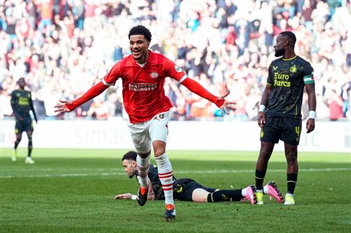 पीएसवी आइंडहोवन बनाम फेयेनोर्ड