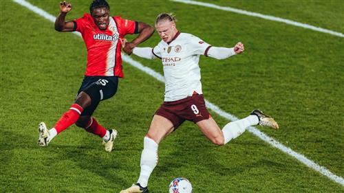 ल्यूटन टाउन बनाम मैनचेस्टर सिटी