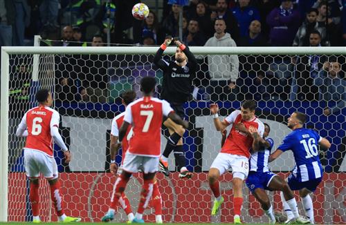 पोर्टो बनाम आर्सेनल