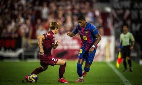 कोबे ने फ़ेंस बनाम बार्सिलोना जीता