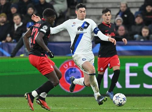 इंटर मिलान बनाम फ्रोसिनोन