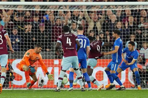 लिंकन सिटी बनाम वेस्ट हैम यूनाइटेड