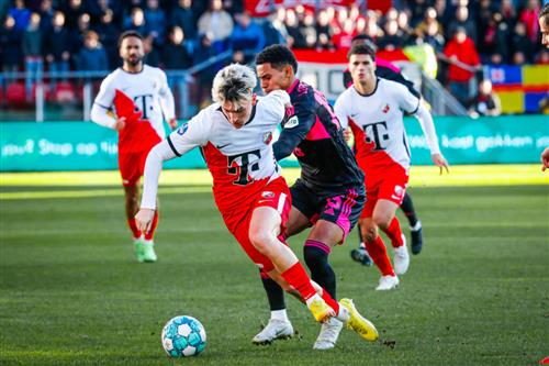 यूट्रेक्ट बनाम फेनोर्ड