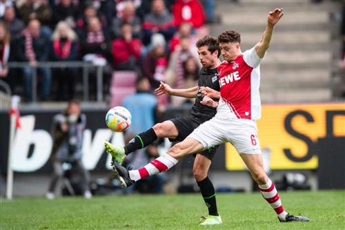 कोलोन बनाम मोनचेंग्लादबाक