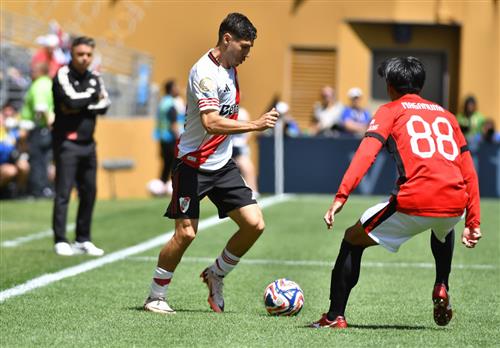 रिवर प्लेट बनाम उरावा रेड्स