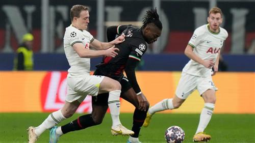 टोटेनहम हॉटस्पर बनाम एसी मिलान