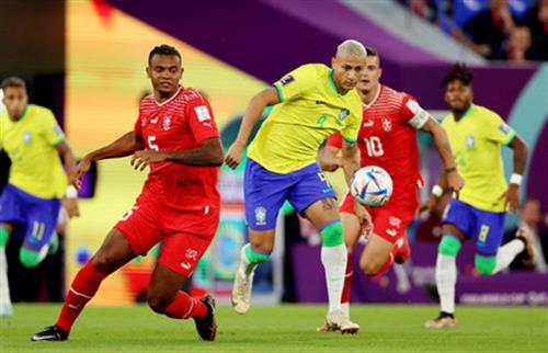 ब्राज़ील बनाम स्विट्ज़रलैंड