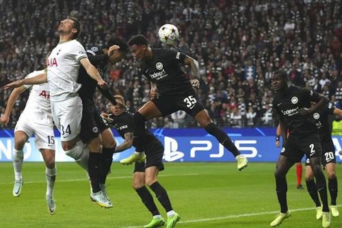 ई. फ्रैंकफर्ट बनाम मार्सिले