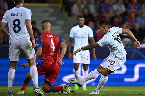 इंटर मिलान बनाम विटोरिया प्लज़ेन