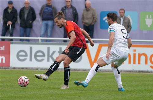 स्टटगार्ट किकर्स बनाम आइंट्राच्ट फ्रैंकफर्ट