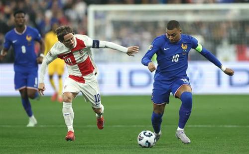 फ़्रांस बनाम क्रोएशिया