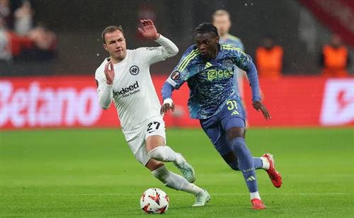 आइंट्राख्ट फ्रैंकफर्ट बनाम अजाक्स