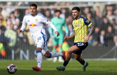 लीड्स यूनाइटेड बनाम वेस्ट ब्रॉम