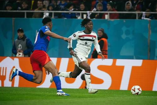 एफसीएसबी बनाम मैनचेस्टर यूनाइटेड