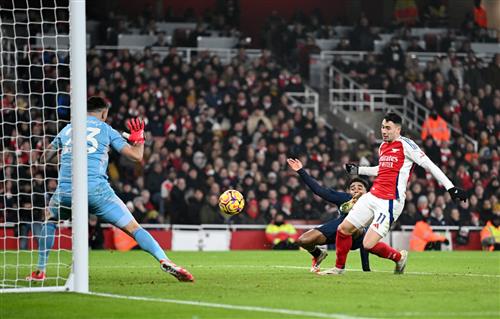 आर्सेनल बनाम एस्टन विला