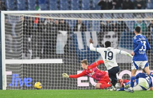 लाज़ियो बनाम कोमो