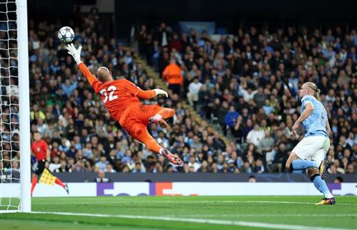 मैनचेस्टर सिटी बनाम नेपोली