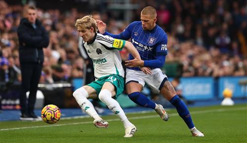 इप्सविच टाउन बनाम न्यूकैसल यूनाइटेड