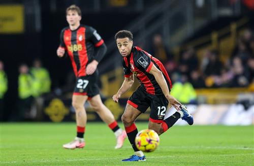 वॉल्व्स बनाम एएफसी बॉर्नमाउथ